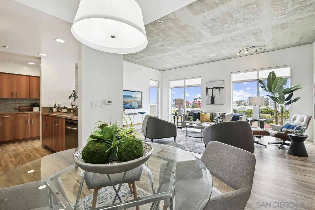 Photo #6: 230011918 Listing 
