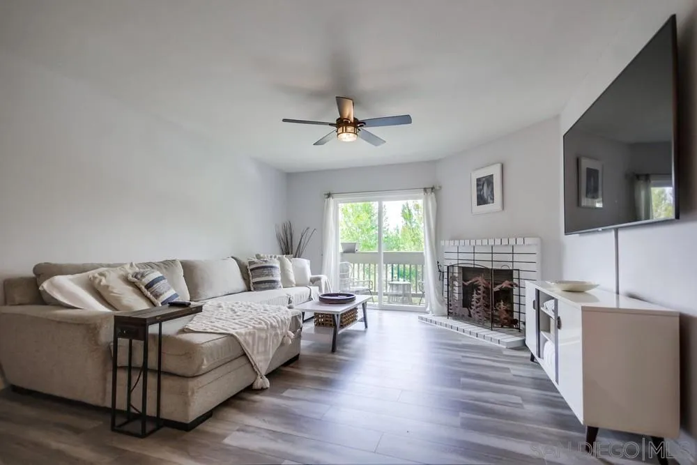 Photo #4: 230011946 Listing 