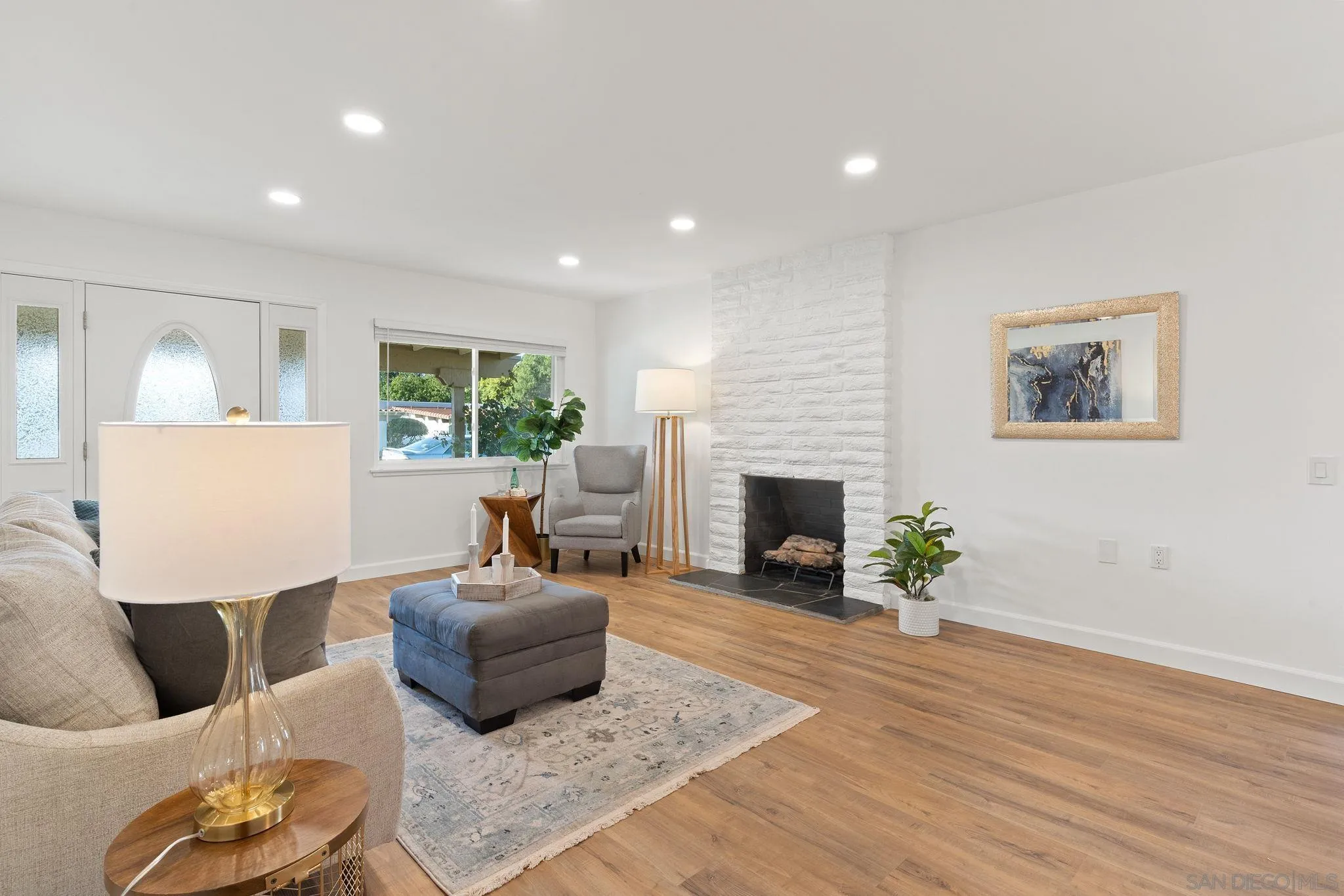 Photo #6: 230012036 Listing 