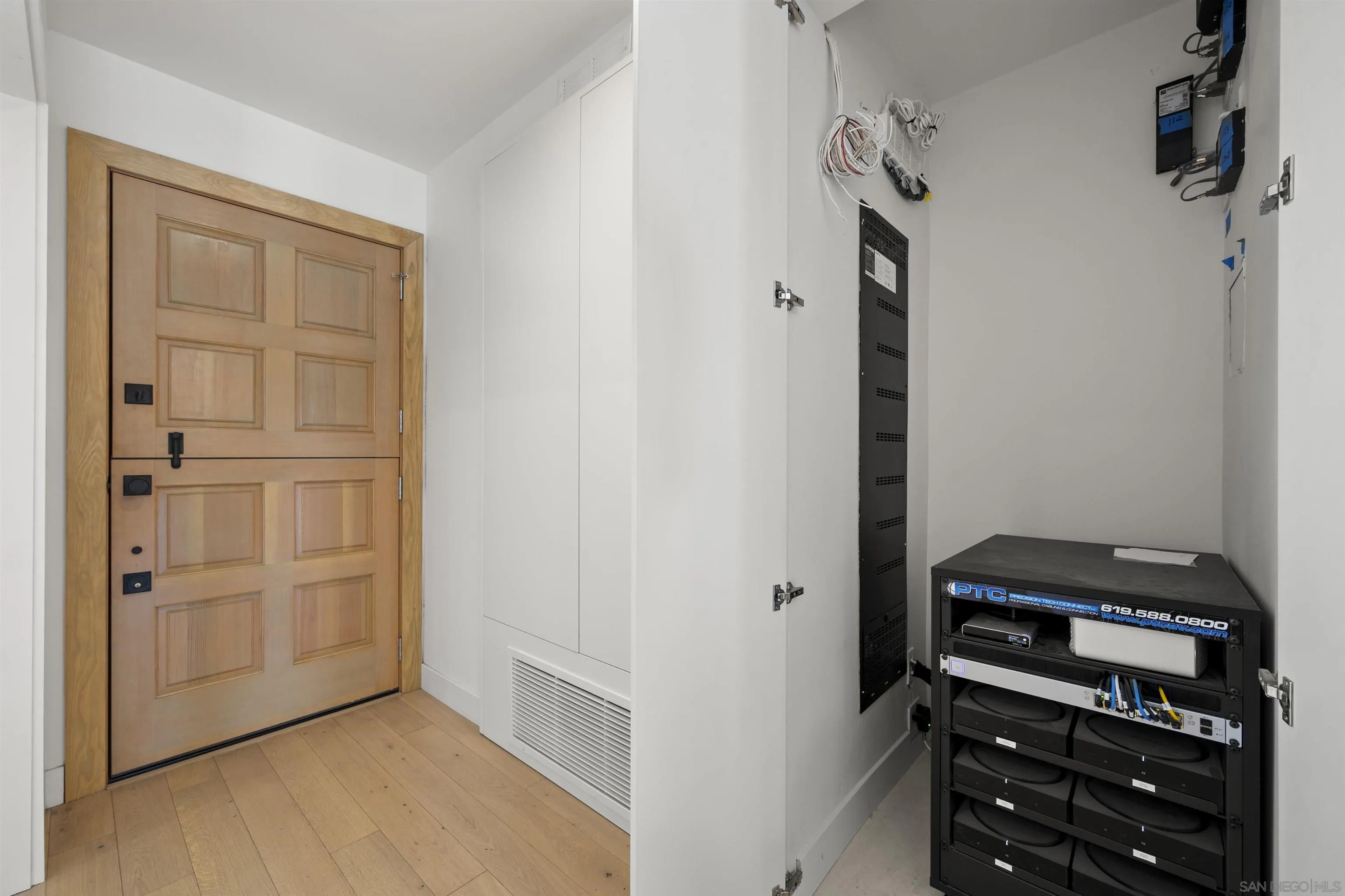 Photo #5: 230012379 Listing 