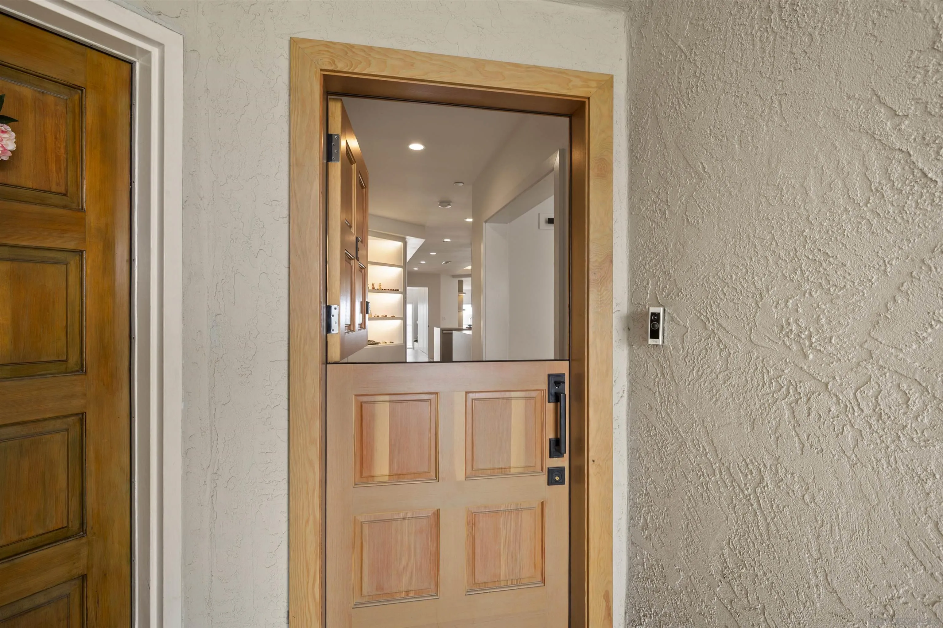 Photo #4: 230012379 Listing 
