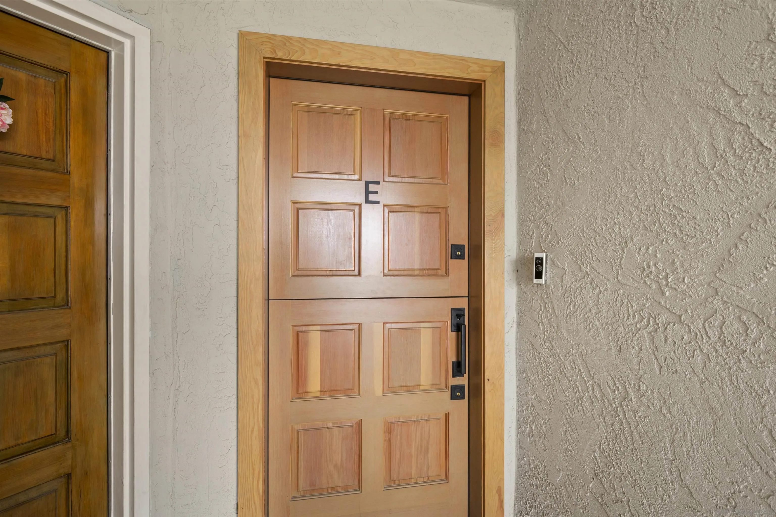 Photo #3: 230012379 Listing 