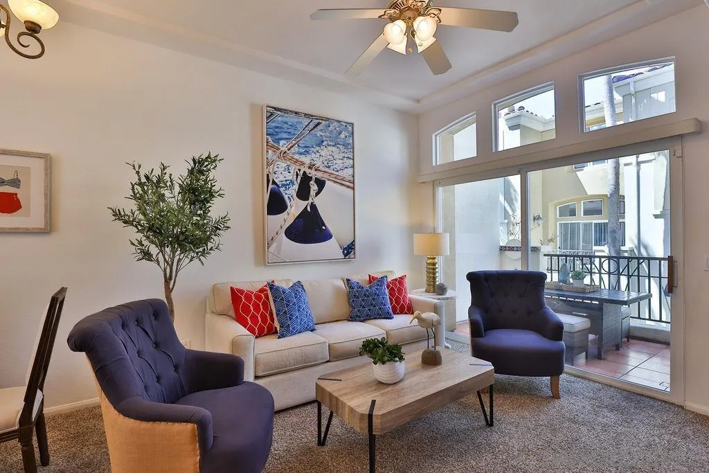 Photo #4: 230012495 Listing 