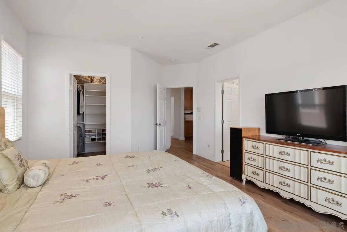 https://cdn.realtyfeed.com/cdn/127/230012550/8089520338256509f9232b84b05477b4.webp
