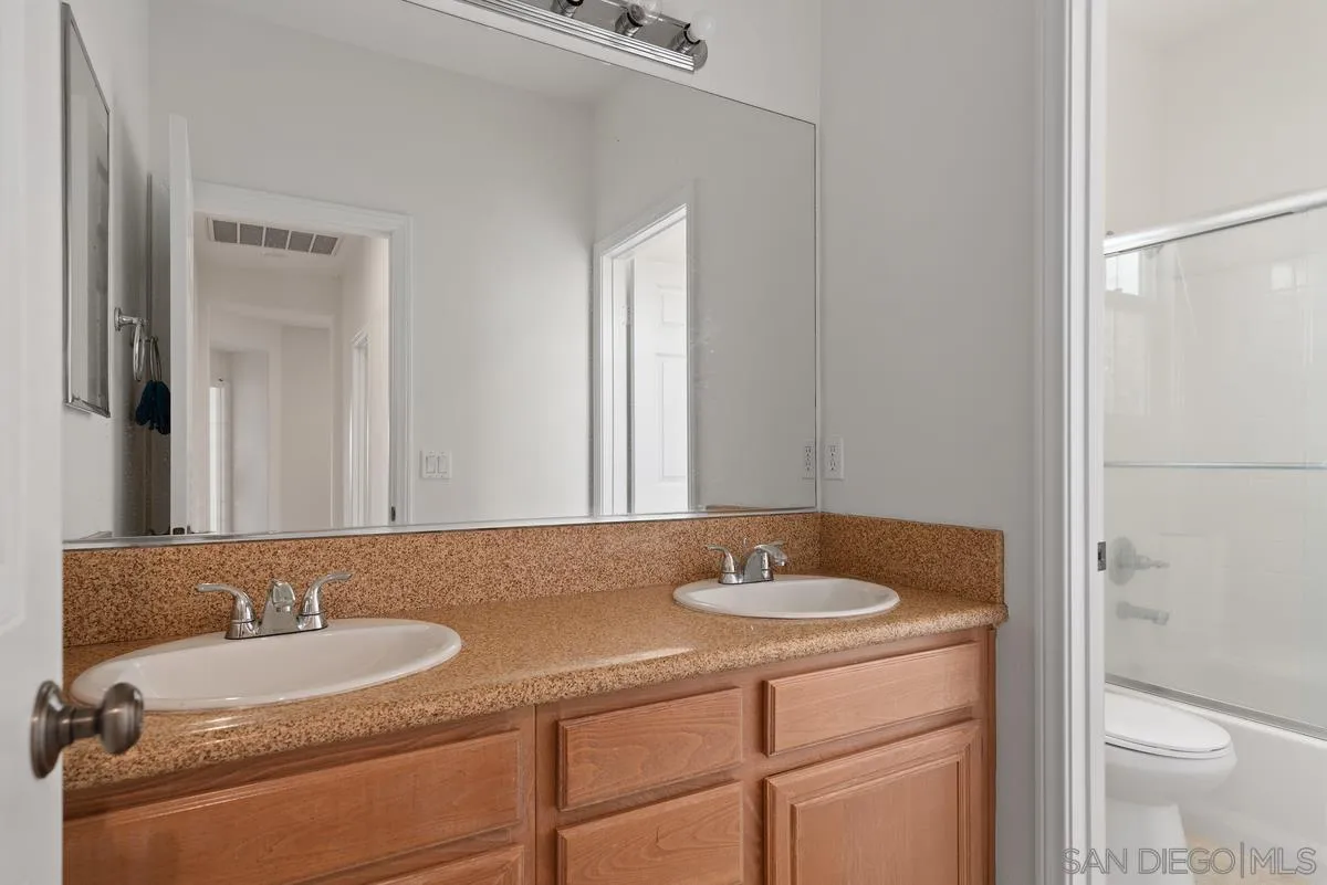 https://cdn.realtyfeed.com/cdn/127/230012550/ba948fbf0f14cb2898011b75c9bea5c2.webp