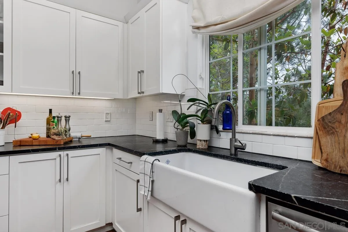 https://cdn.realtyfeed.com/cdn/127/230012684/0f13332cfe948551a0d12c556be01499.webp