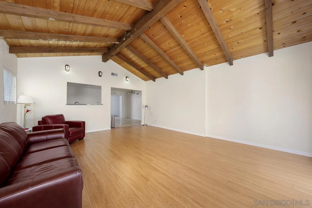 https://cdn.realtyfeed.com/cdn/127/230013596/af133956cb747f8b6666ab3bad39892a.webp