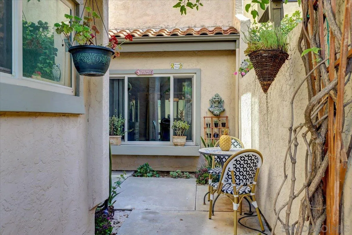 Photo #4: 230013698 Listing 