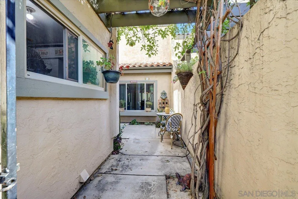Photo #5: 230013698 Listing 