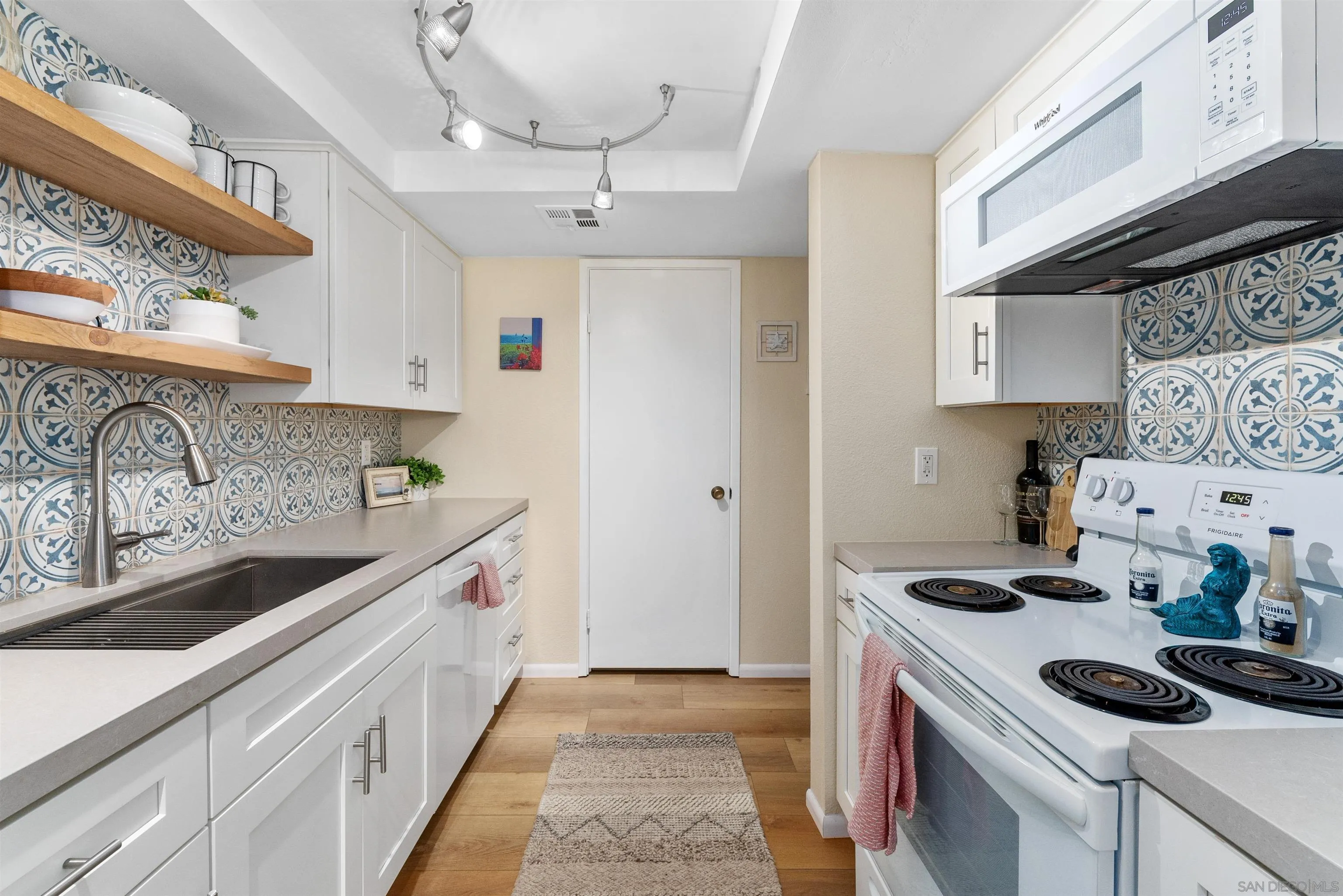 Photo #6: 230013764 Listing 