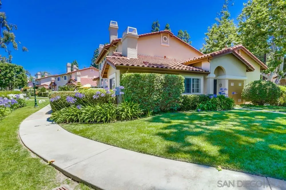 Photo #2: 230013863 Listing 
