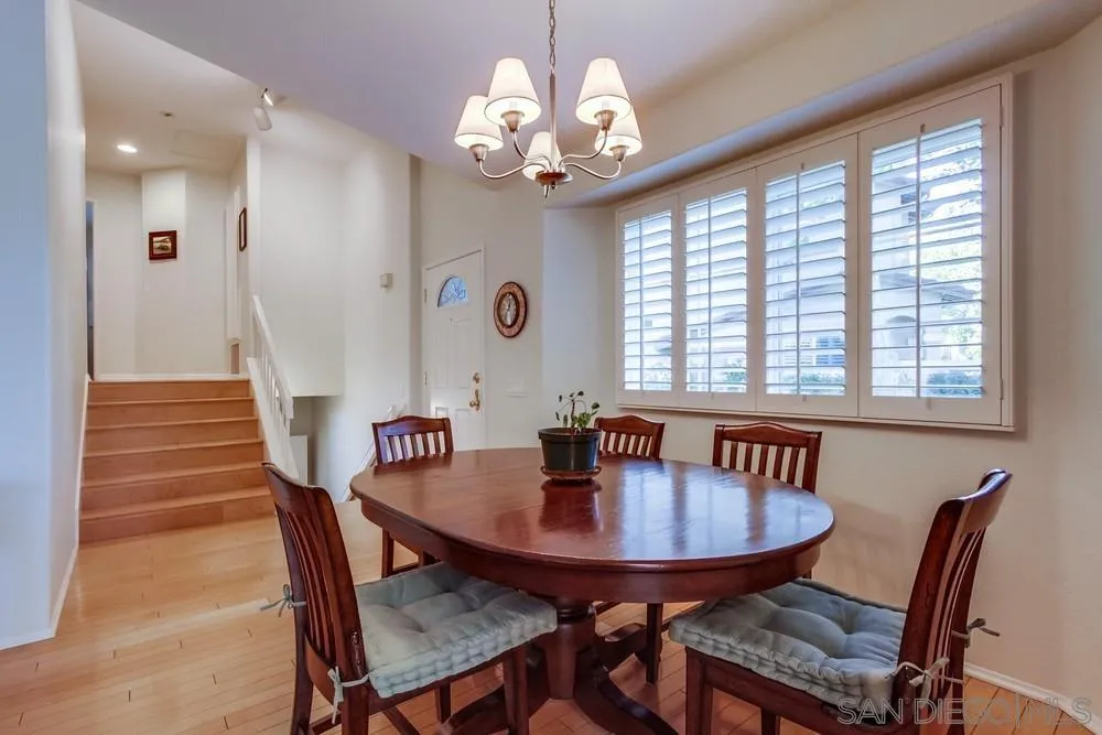 Photo #5: 230013863 Listing 