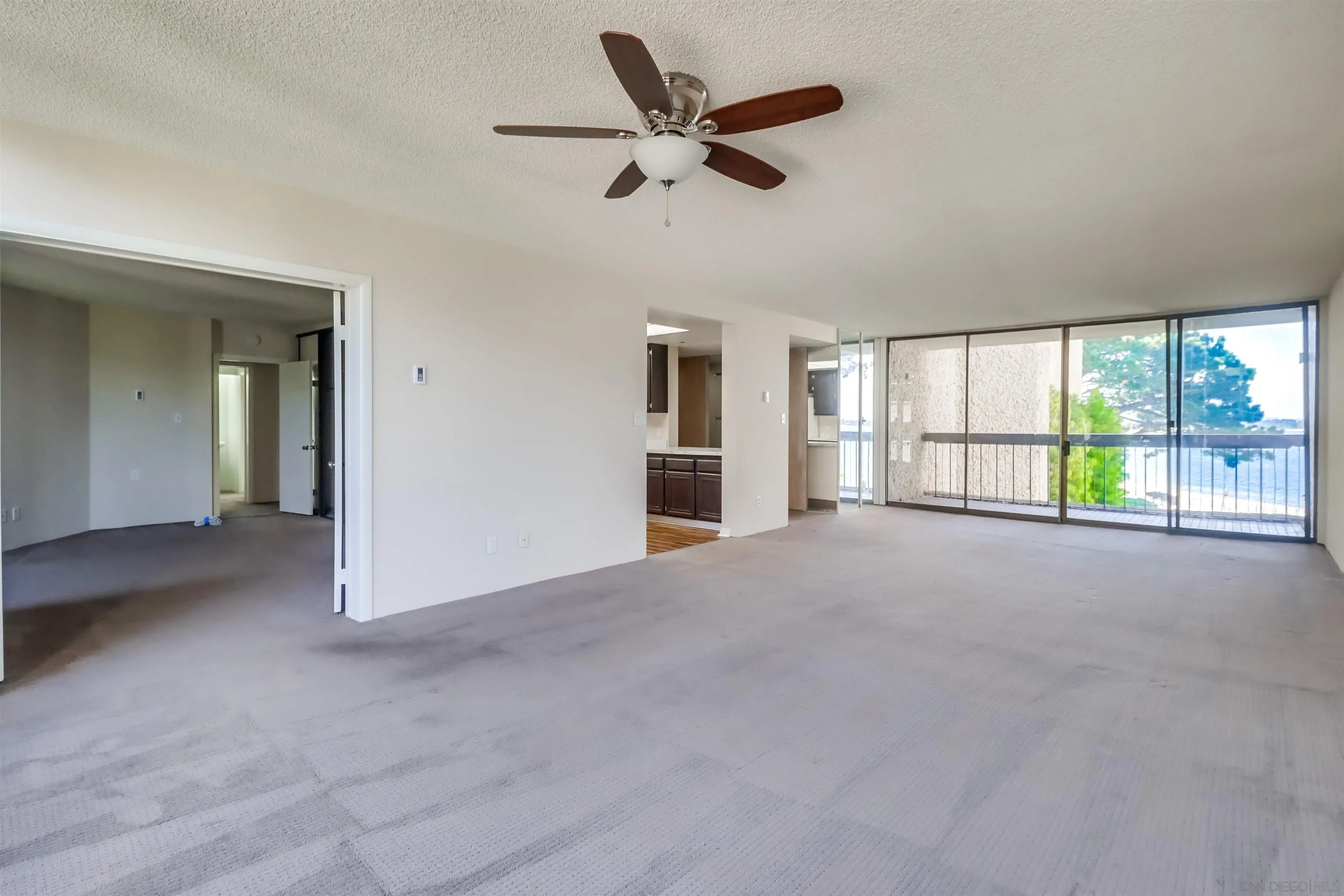 https://cdn.realtyfeed.com/cdn/127/230014347/1ab61859a9056577ec2633101972d20d.webp