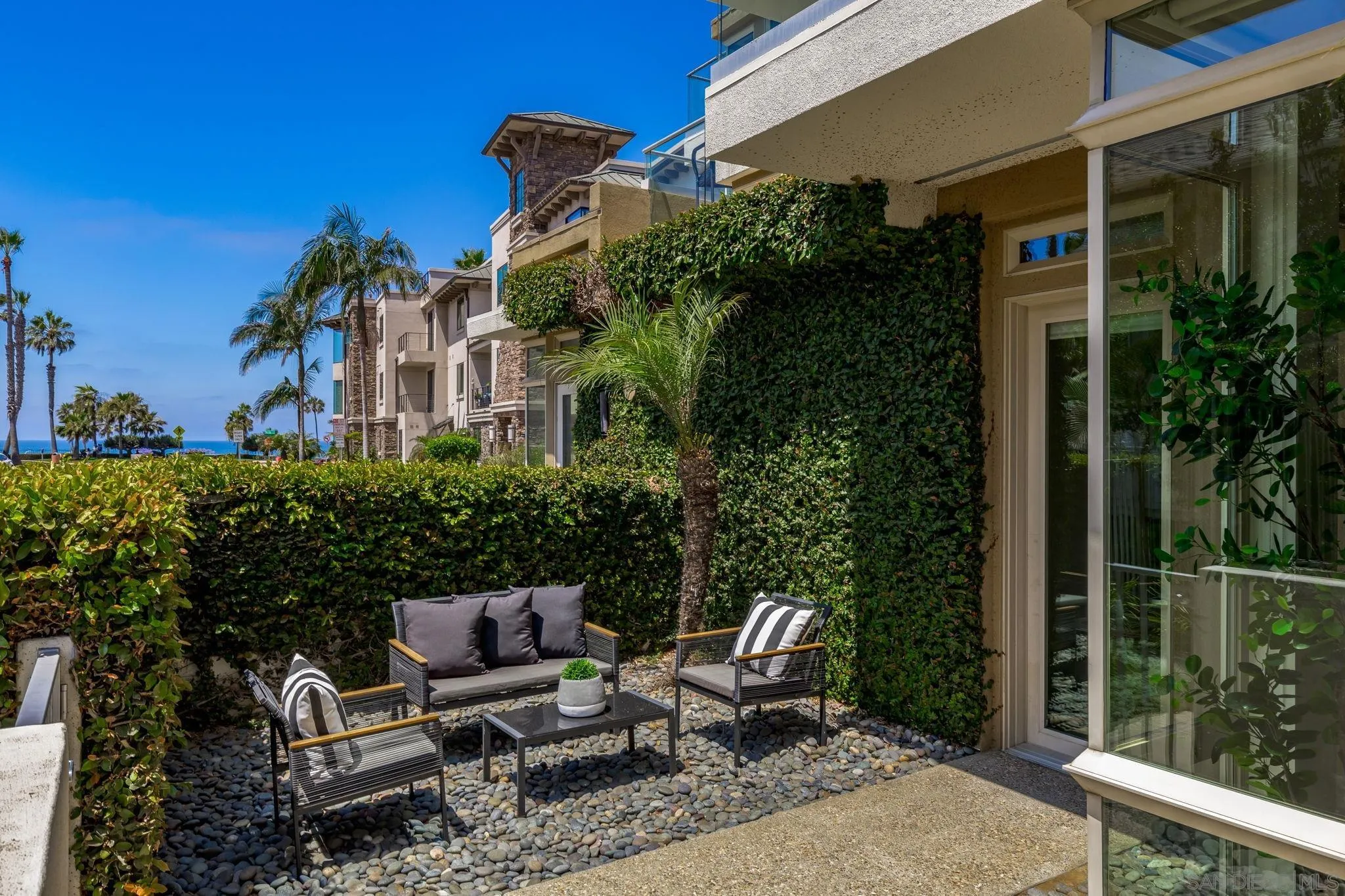 Photo #5: 230014402 Listing 