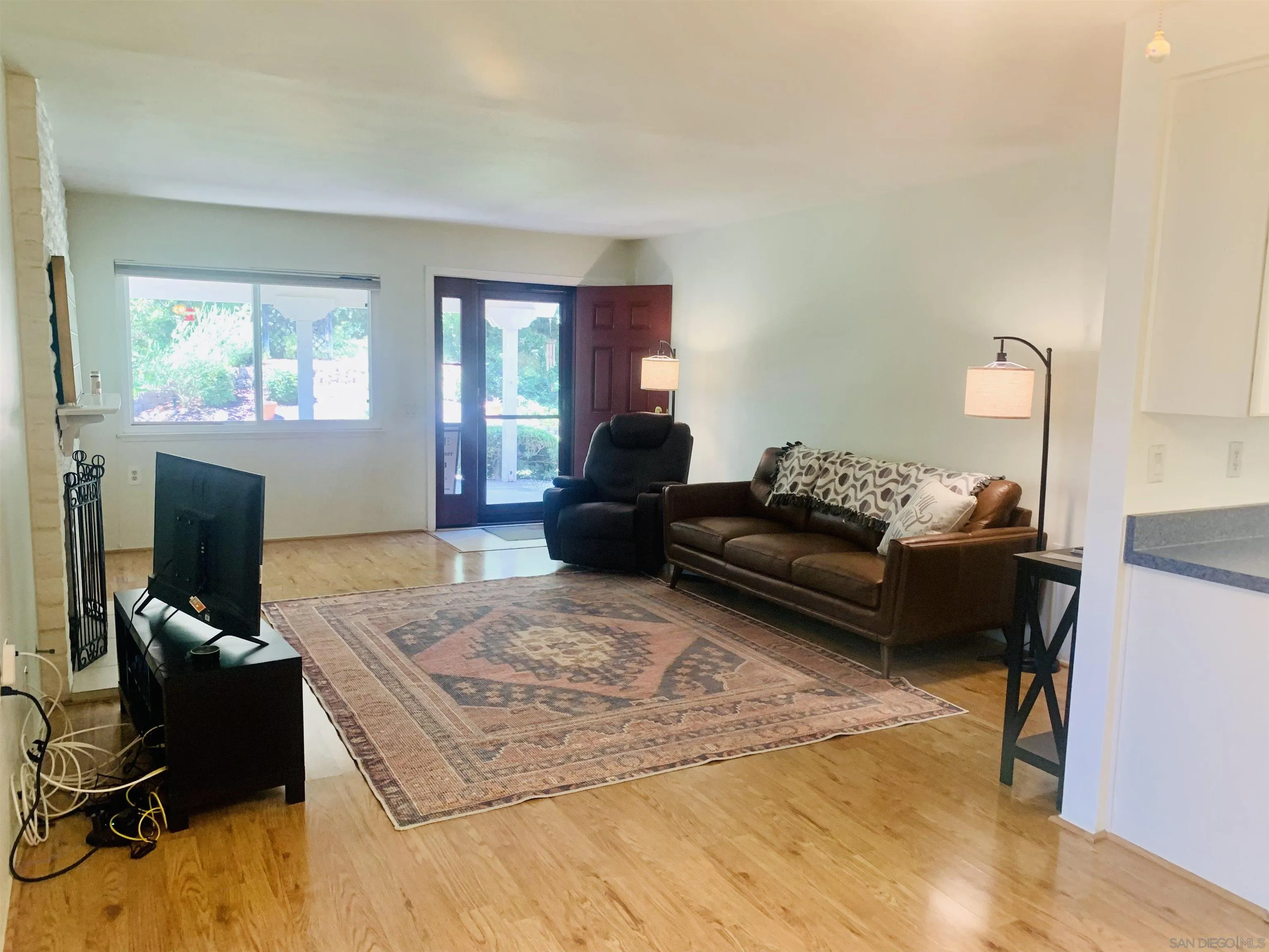 Photo #6: 230014506 Listing 