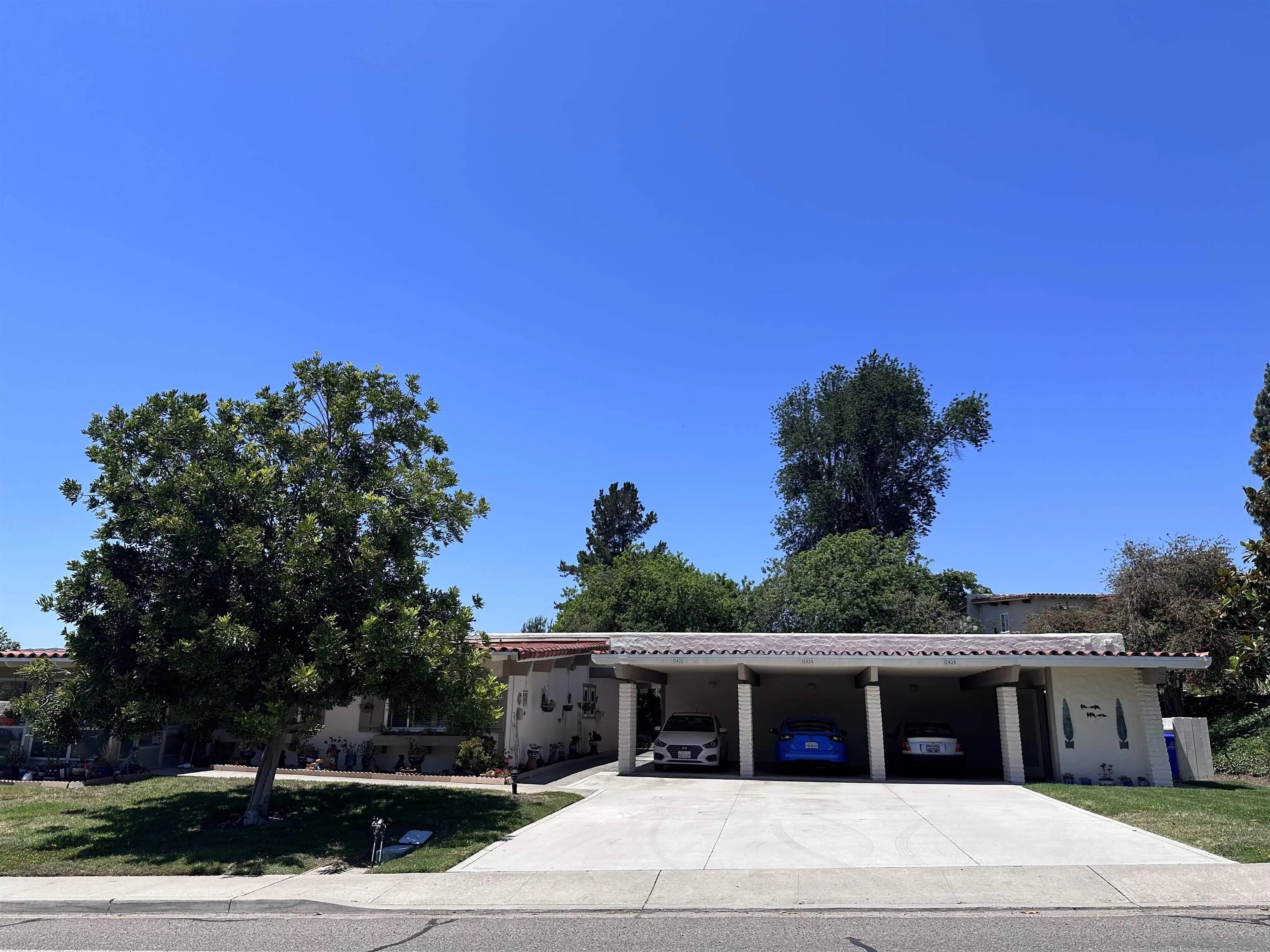 Photo #2: 230014506 Listing 