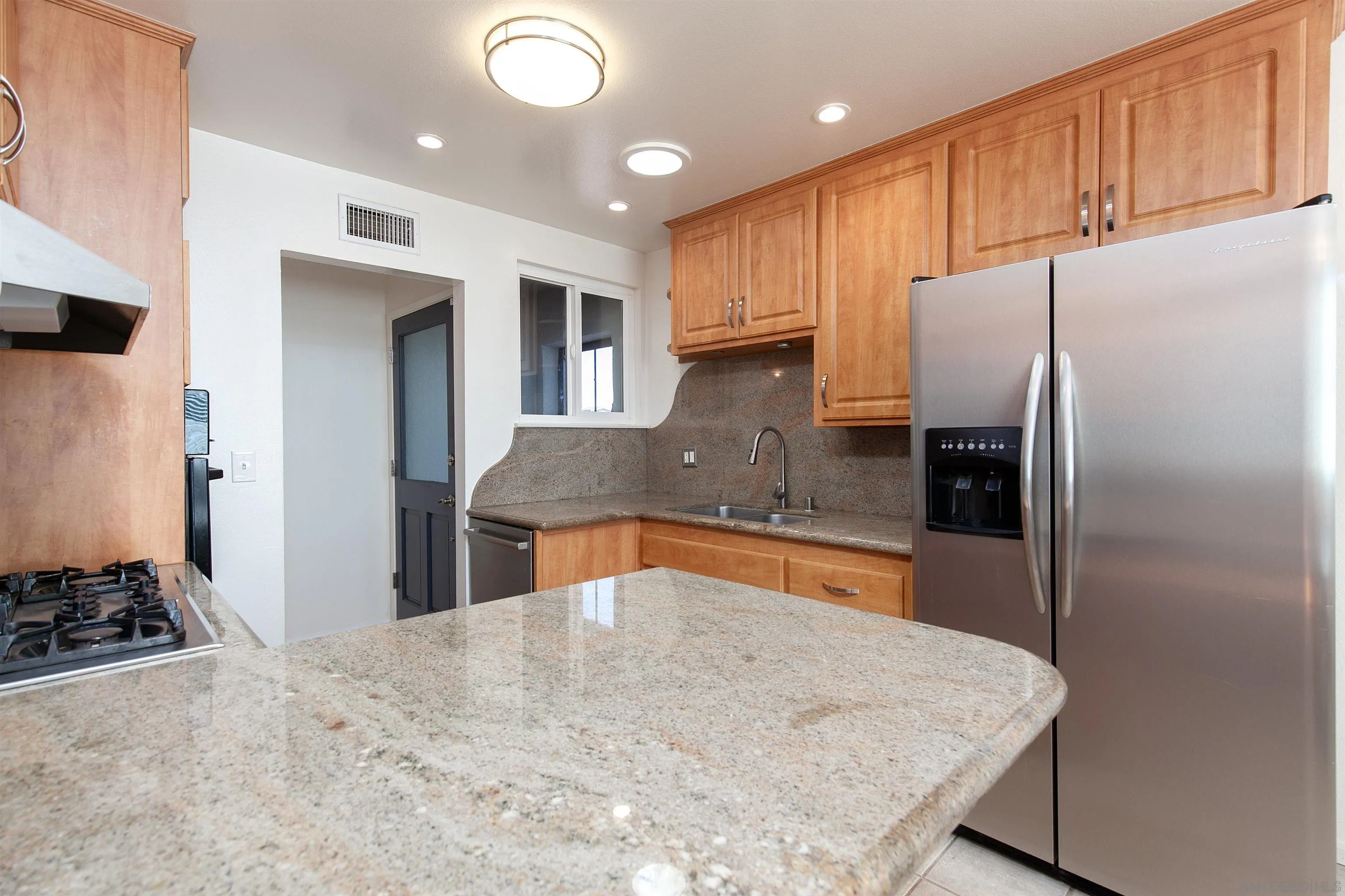 https://cdn.realtyfeed.com/cdn/127/230014554/37643be756da9a38a7f72854812f2a3b.webp