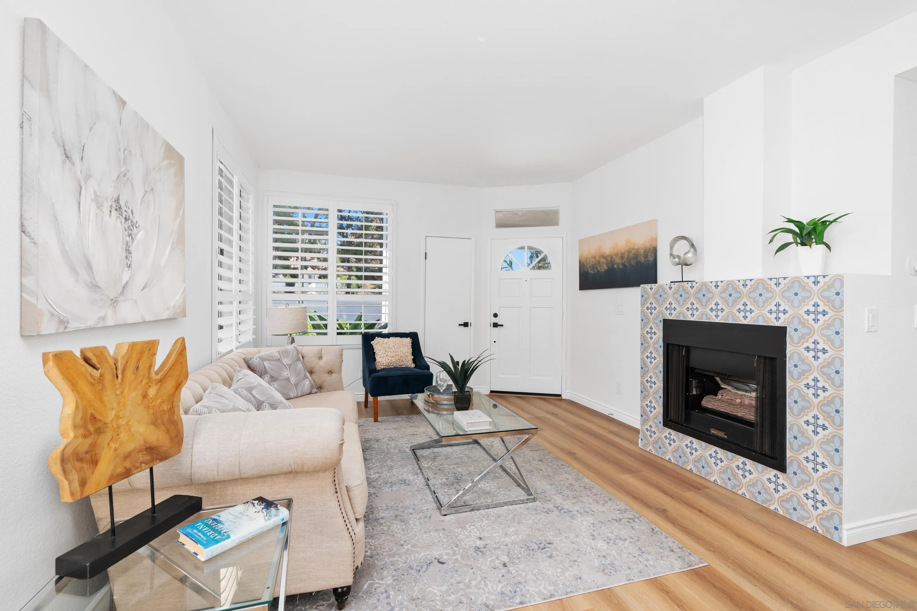 Photo #4: 230014631 Listing 