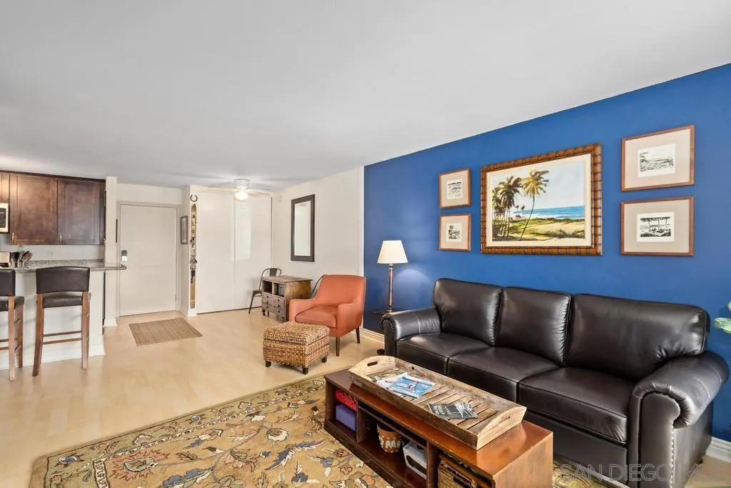 Photo #4: 230014796 Listing 