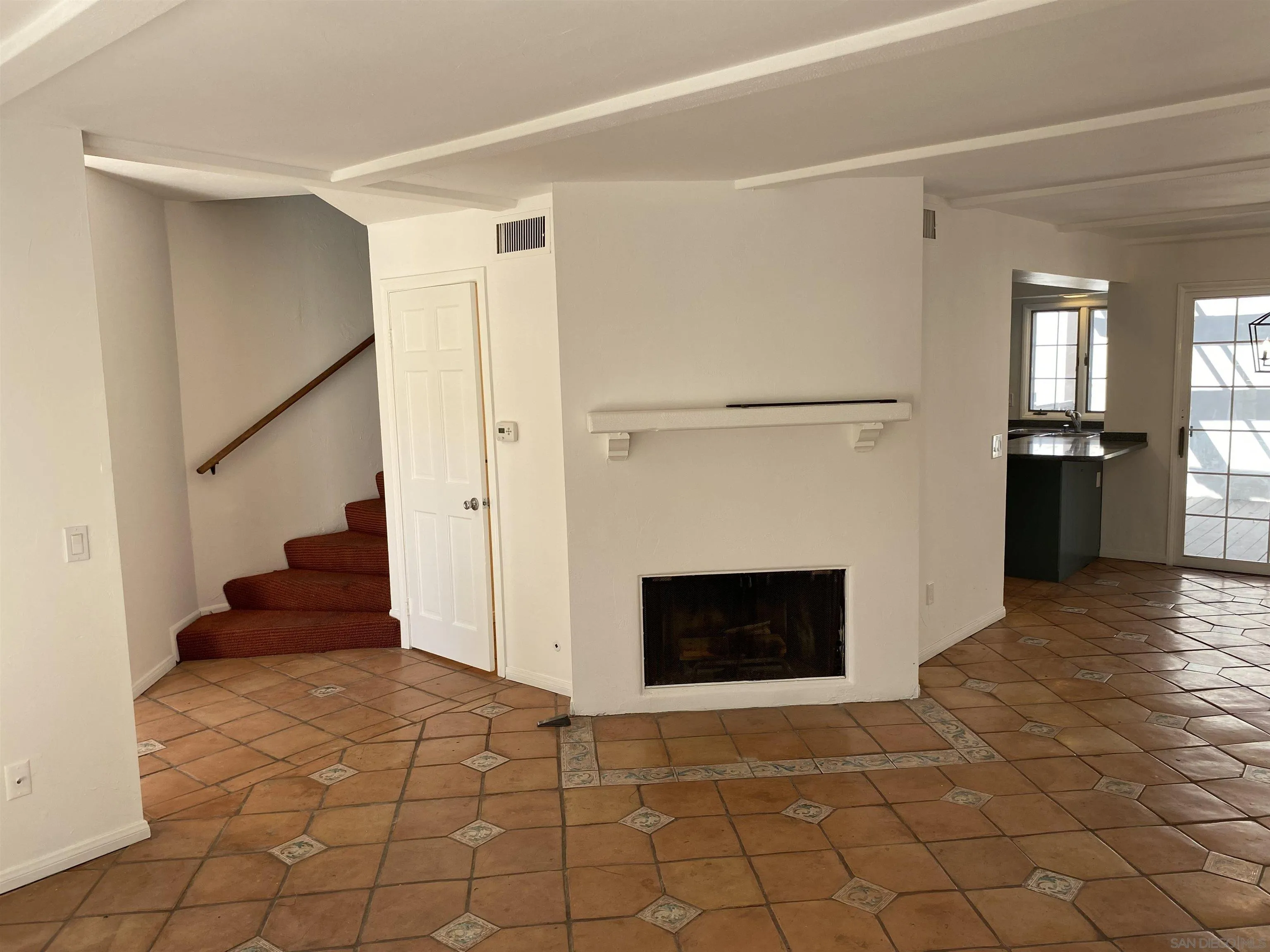 Photo #2: 230014931 Listing 