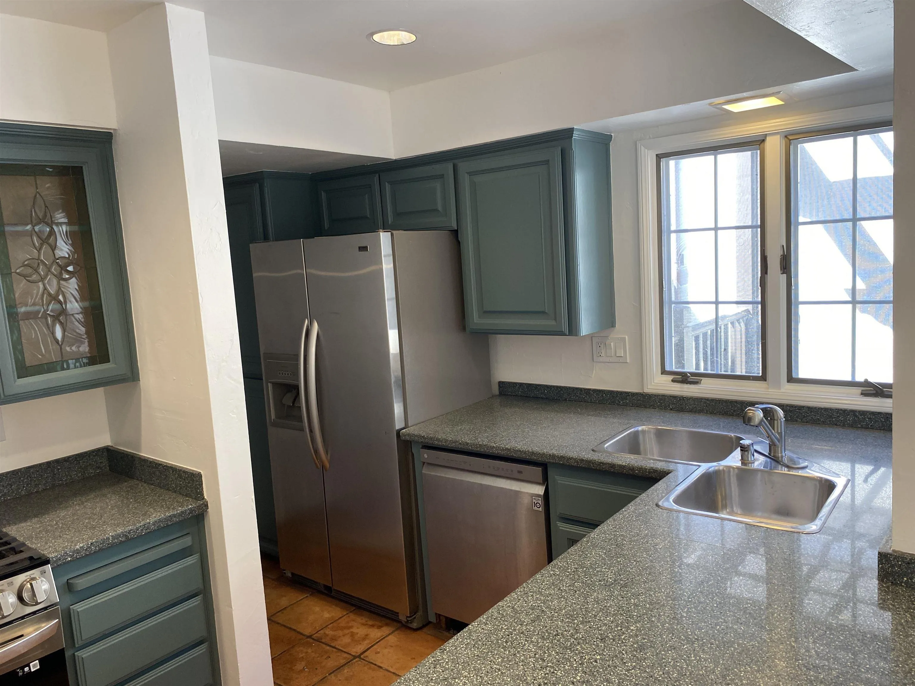 Photo #4: 230014931 Listing 