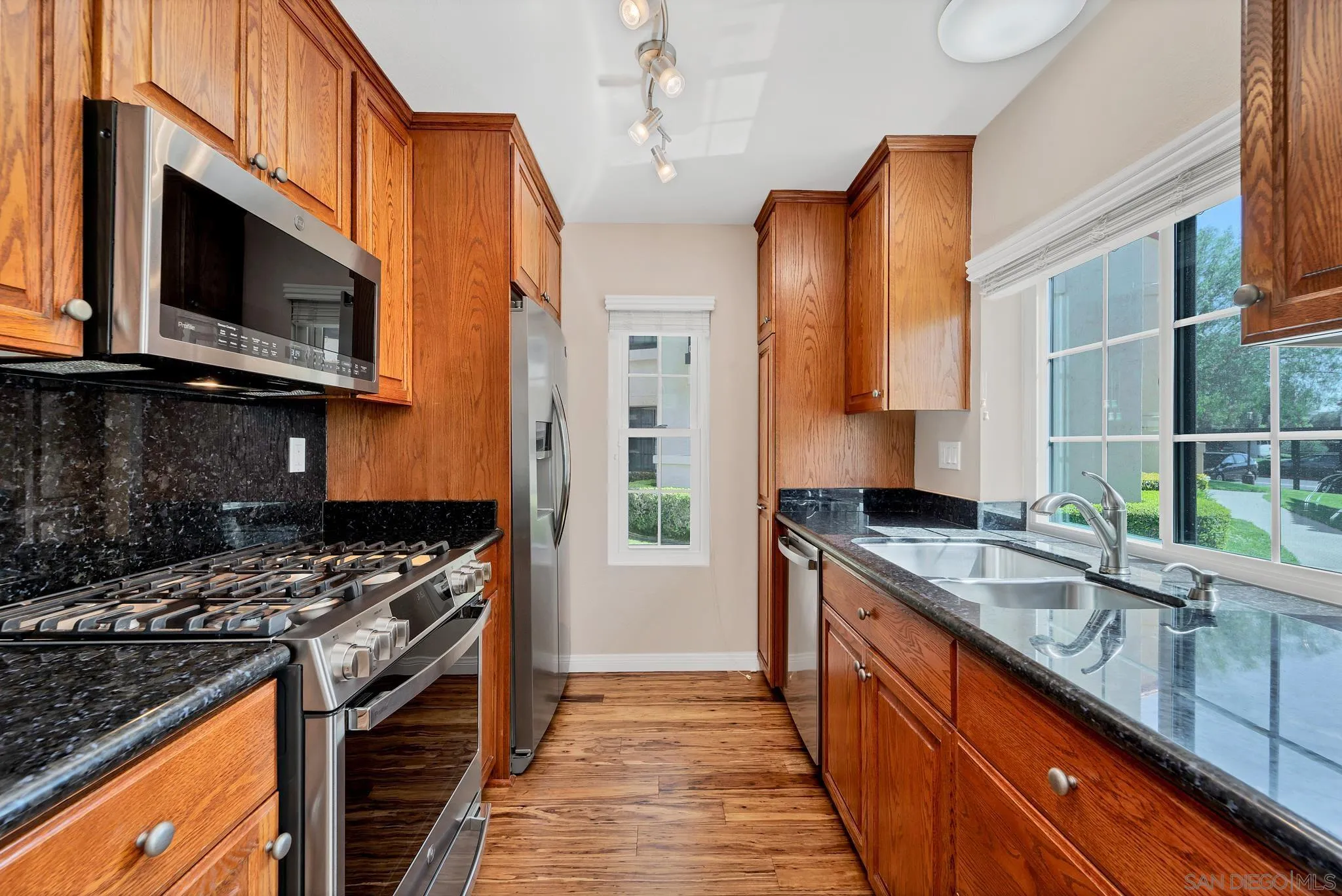 Photo #6: 230014988 Listing 