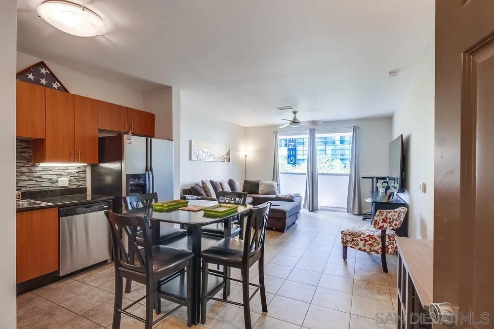 Photo #3: 230015536 Listing 