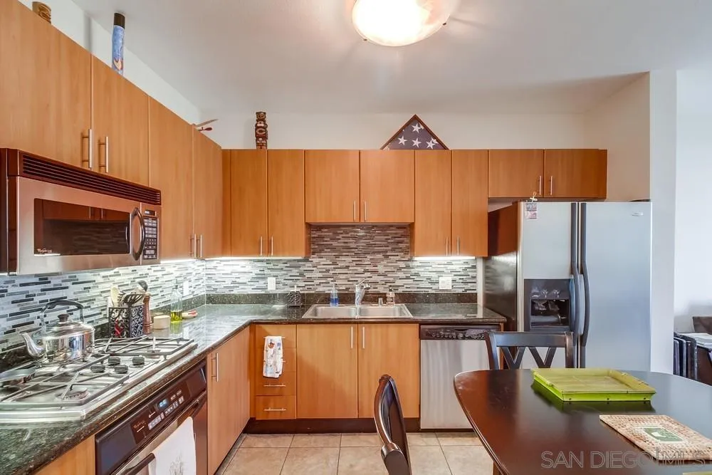 Photo #5: 230015536 Listing 