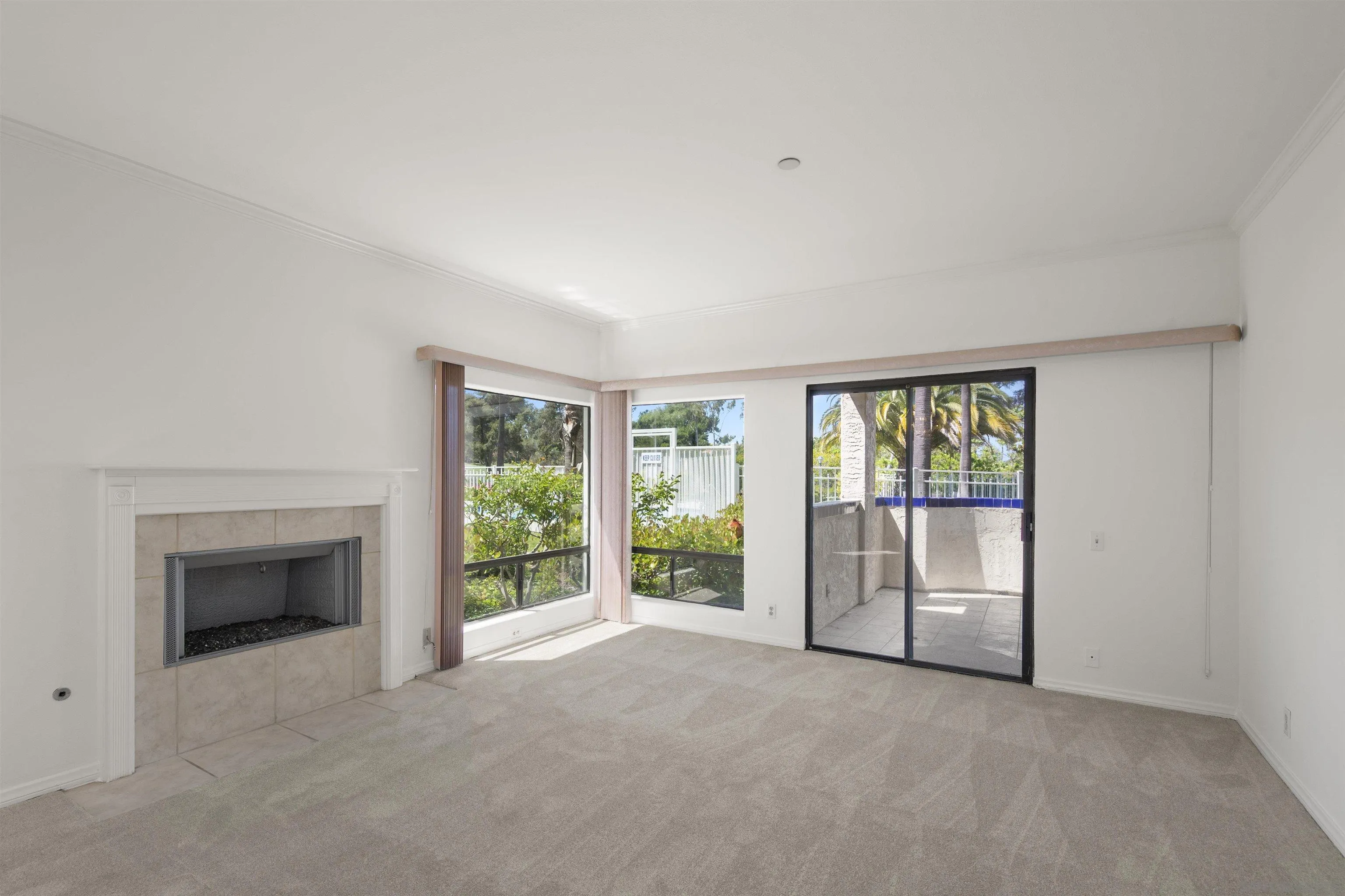 Photo #3: 230016093 Listing 