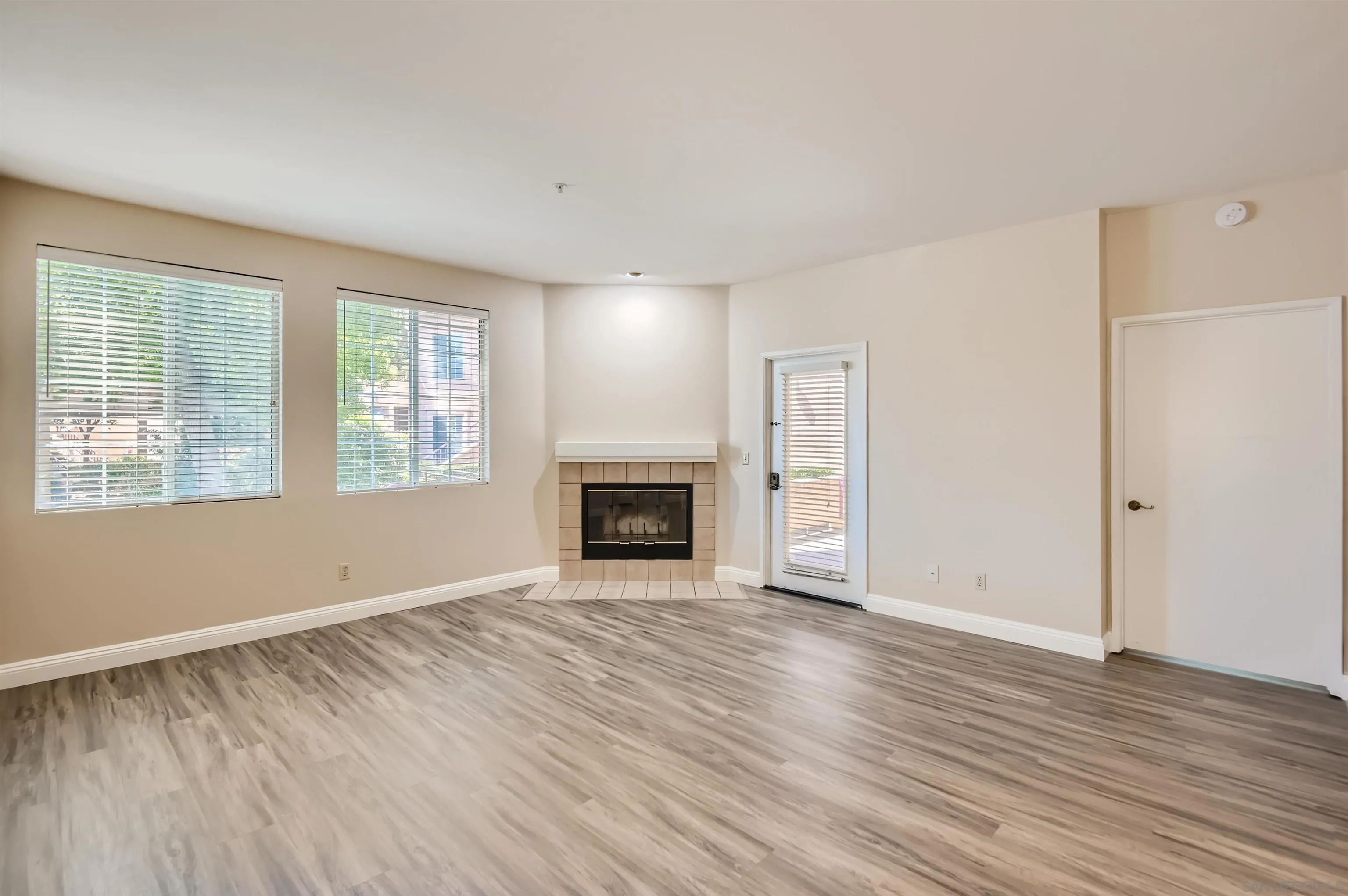 Photo #6: 230016485 Listing 