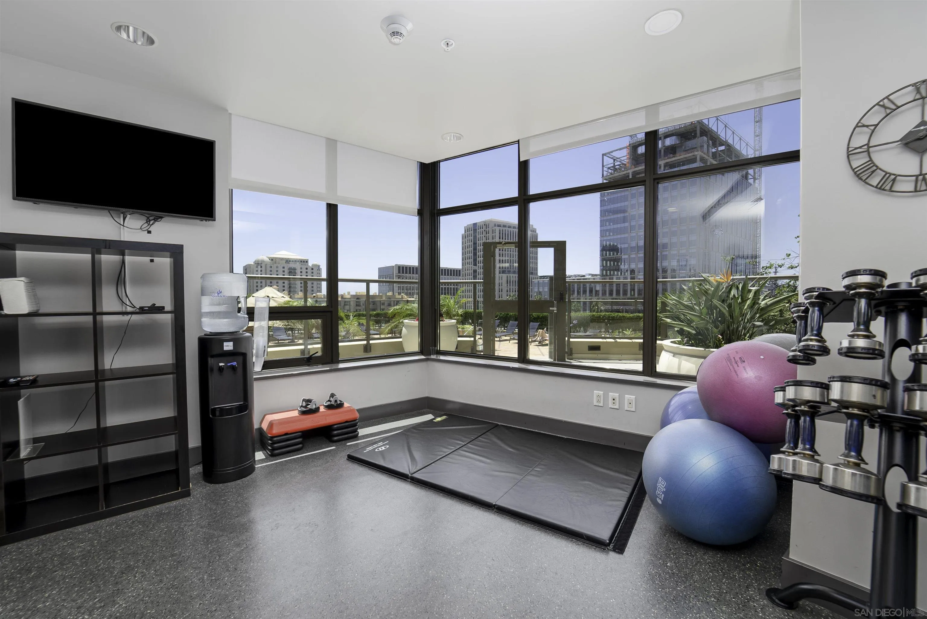 https://cdn.realtyfeed.com/cdn/127/230016743/41bad317a790dd89d39618de3c55e490.webp