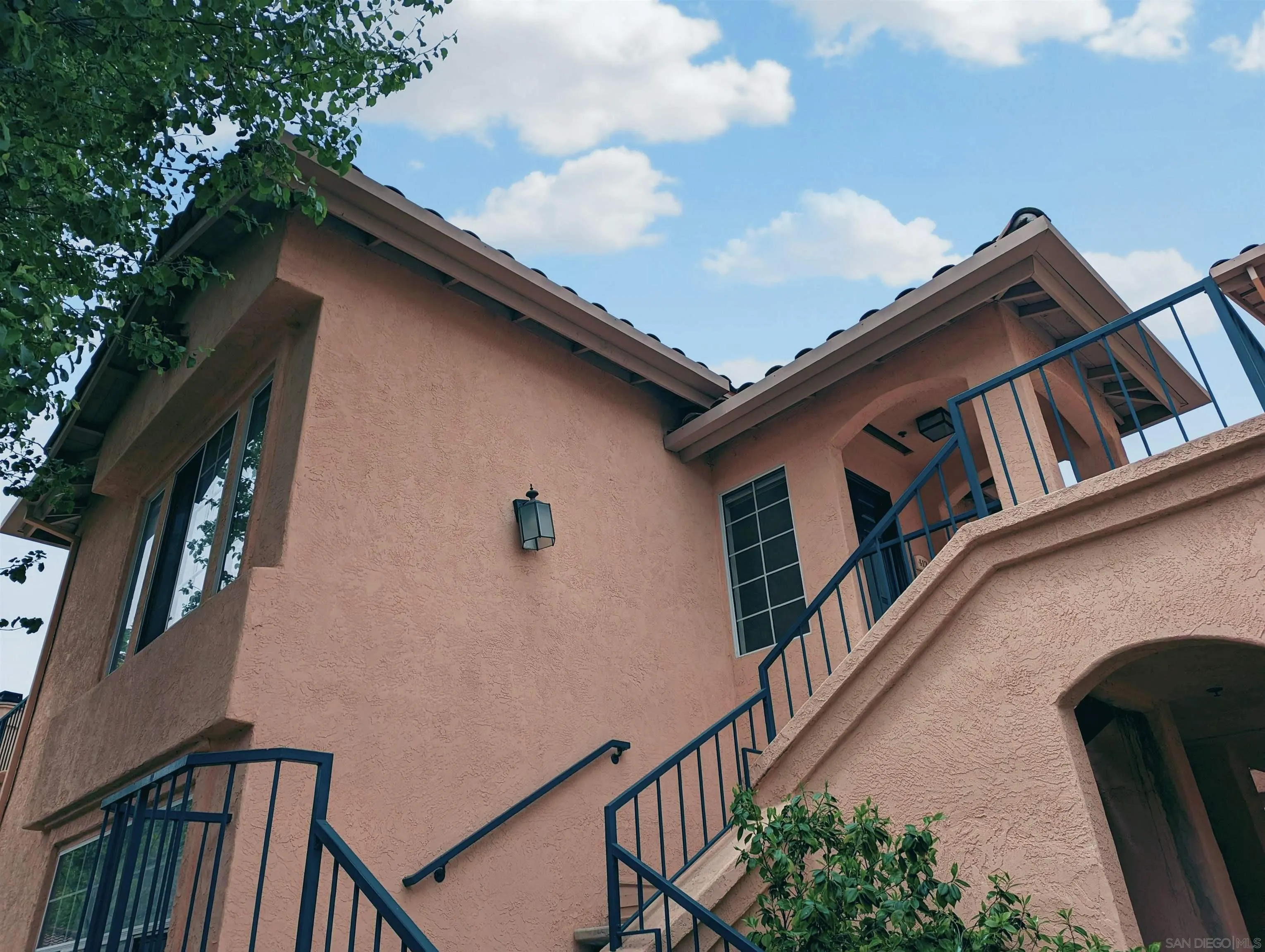 Photo #2: 230016915 Listing 
