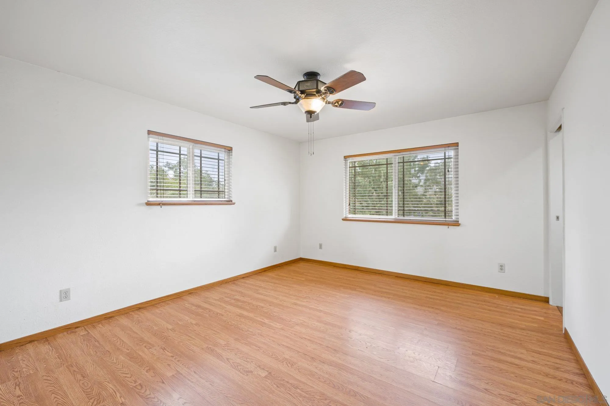 https://cdn.realtyfeed.com/cdn/127/230017205/6e8db7398c15a76590929ad3acc9ab95.webp