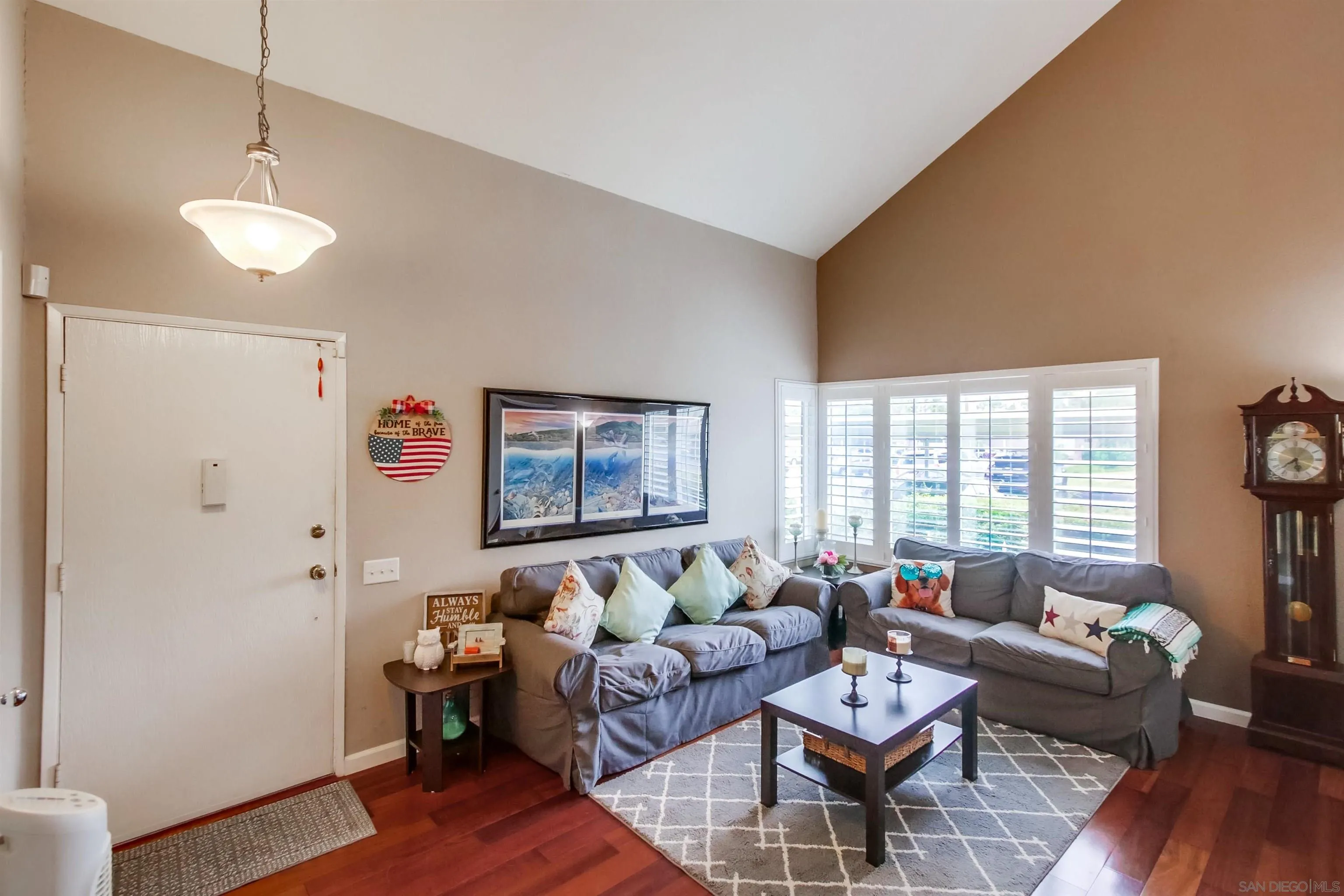 https://cdn.realtyfeed.com/cdn/127/230017219/391247f3cc77edd2daf36187e86625a6.webp