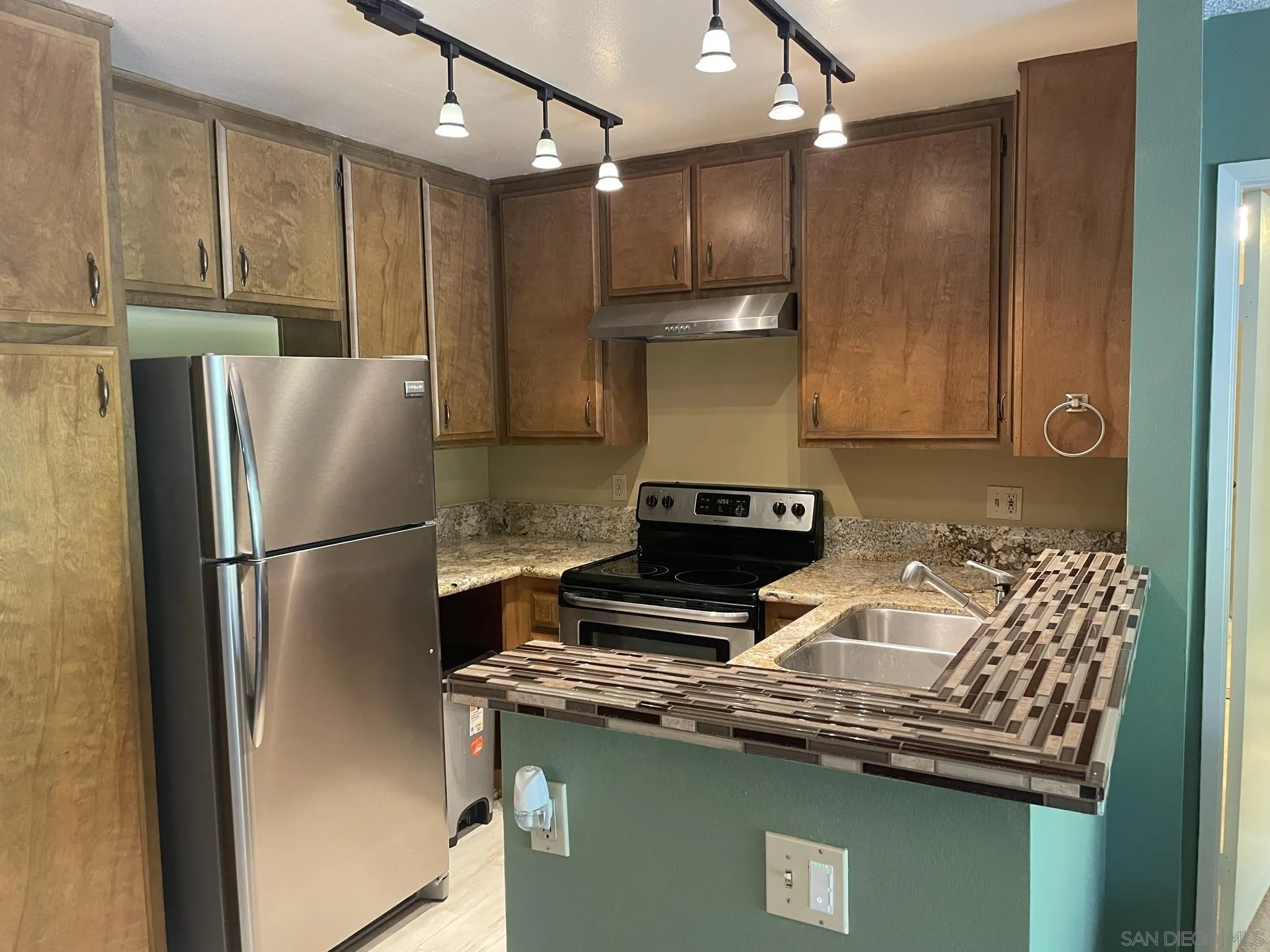Photo #6: 230017317 Listing 