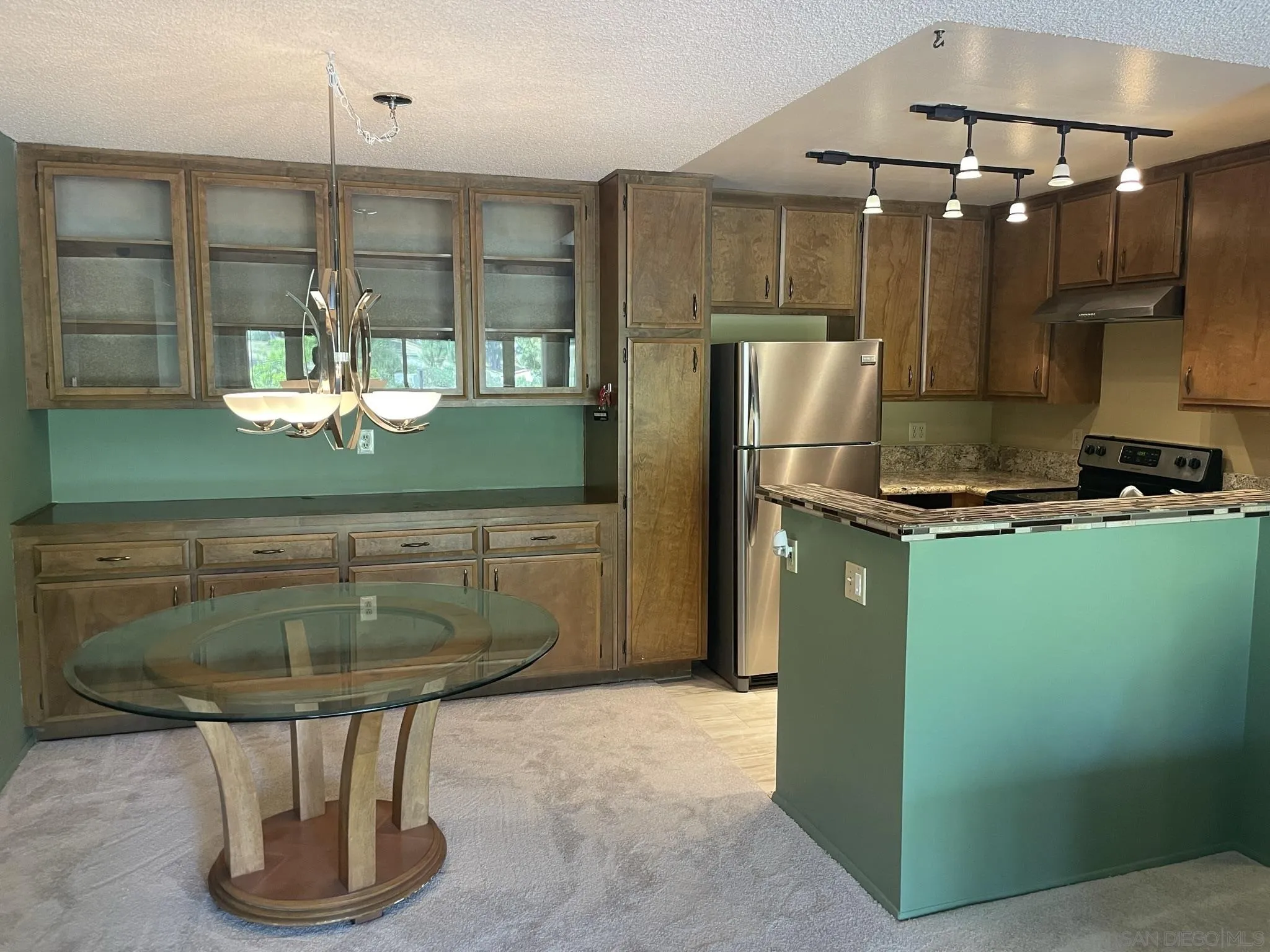 Photo #4: 230017317 Listing 