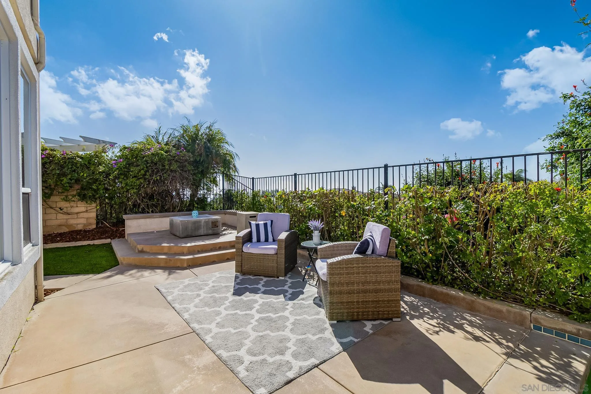 https://cdn.realtyfeed.com/cdn/127/230017507/676855285125636a8f8cb2abecd0050d.webp