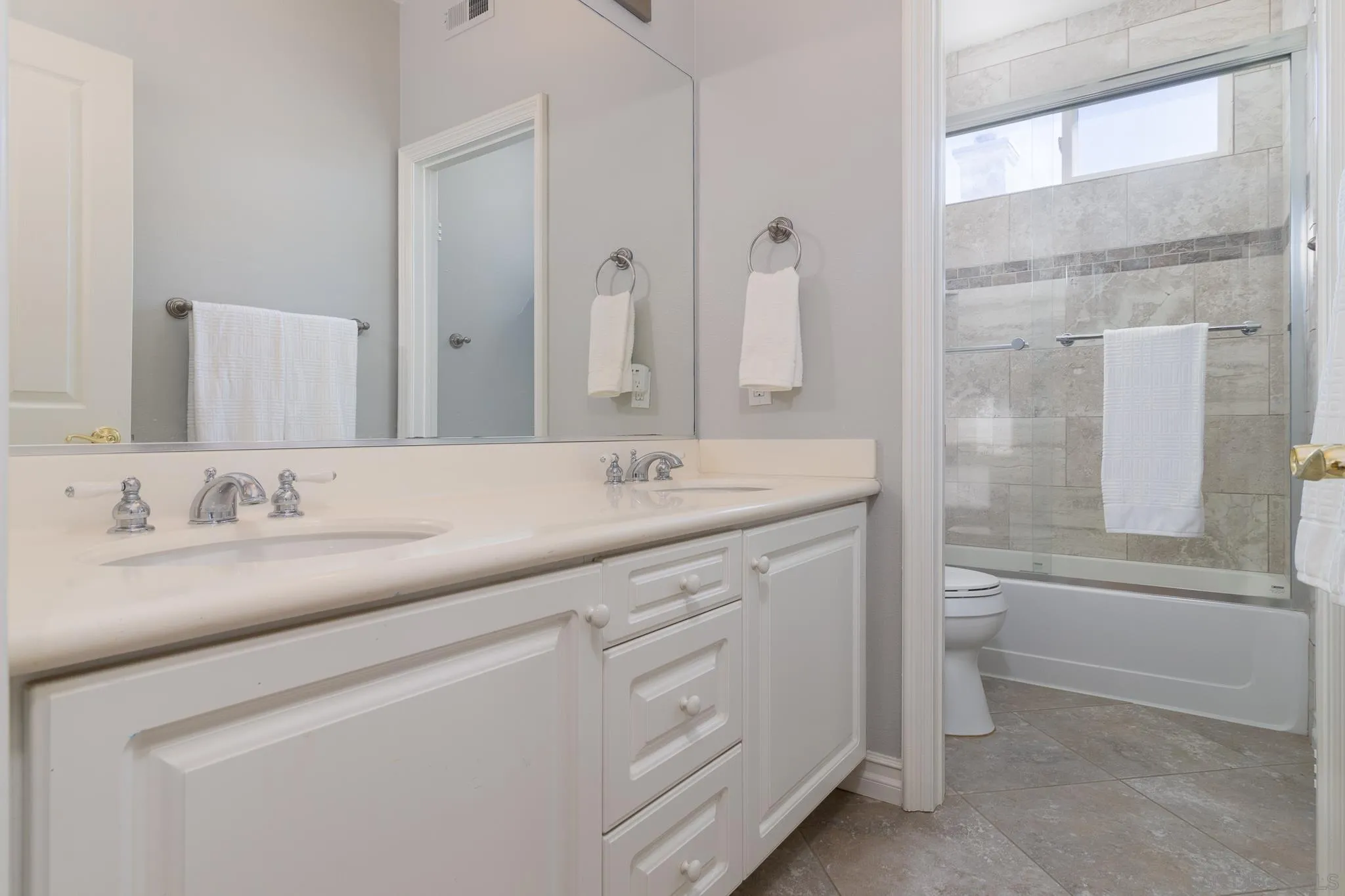 https://cdn.realtyfeed.com/cdn/127/230017507/9f269a4996459e4ddc85caf864100c01.webp
