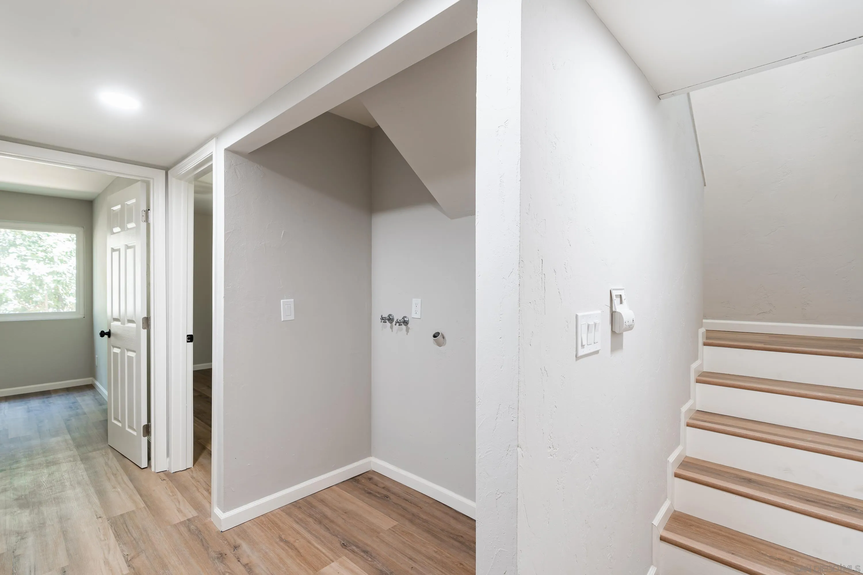 https://cdn.realtyfeed.com/cdn/127/230017954/a21ece19a2f439b75501926950fd9a12.webp
