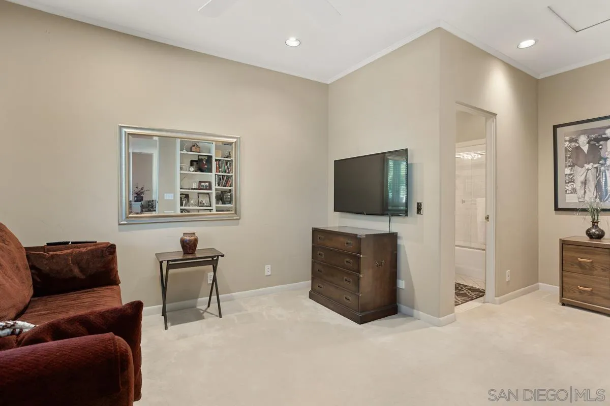 https://cdn.realtyfeed.com/cdn/127/230018013/a54562ab2a404dc93585667cc888265b.webp