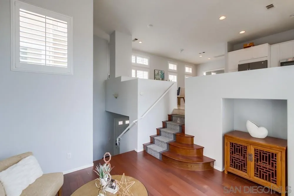 https://cdn.realtyfeed.com/cdn/127/230018358/57d8a3997bc12b96b6626ce5e607610e.webp