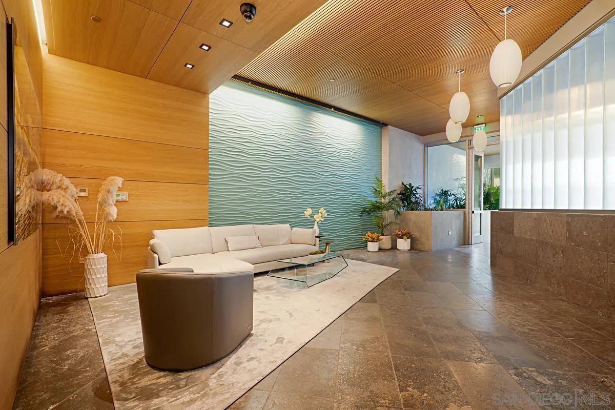 https://cdn.realtyfeed.com/cdn/127/230018408/719613ec8f39f7db293d7473b798ba48.webp