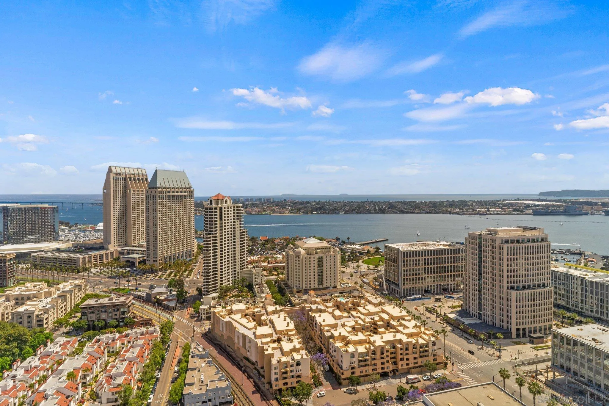https://cdn.realtyfeed.com/cdn/127/230018432/555cfbce4727c1516770a69c5dda64db.webp