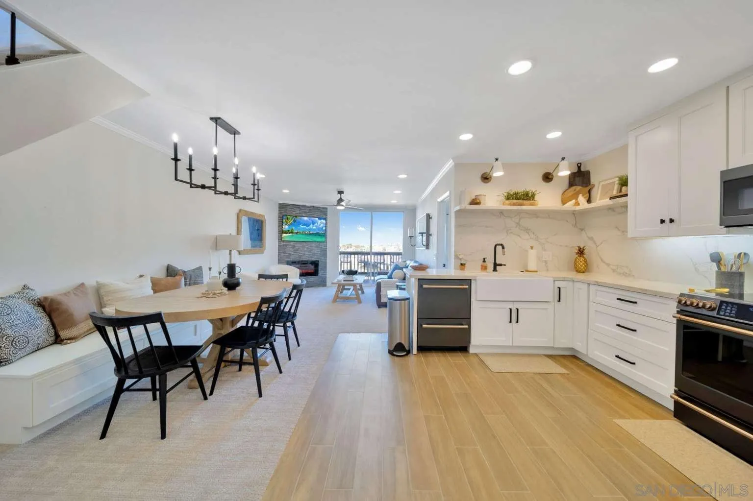 https://cdn.realtyfeed.com/cdn/127/230018621/59487f14413ff865dd0445dde7317c33.webp