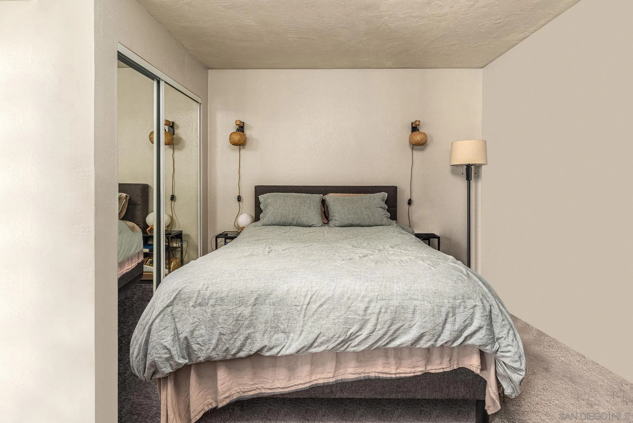 https://cdn.realtyfeed.com/cdn/127/230018670/739b68f2443bf8d78564179b2881f2c2.webp