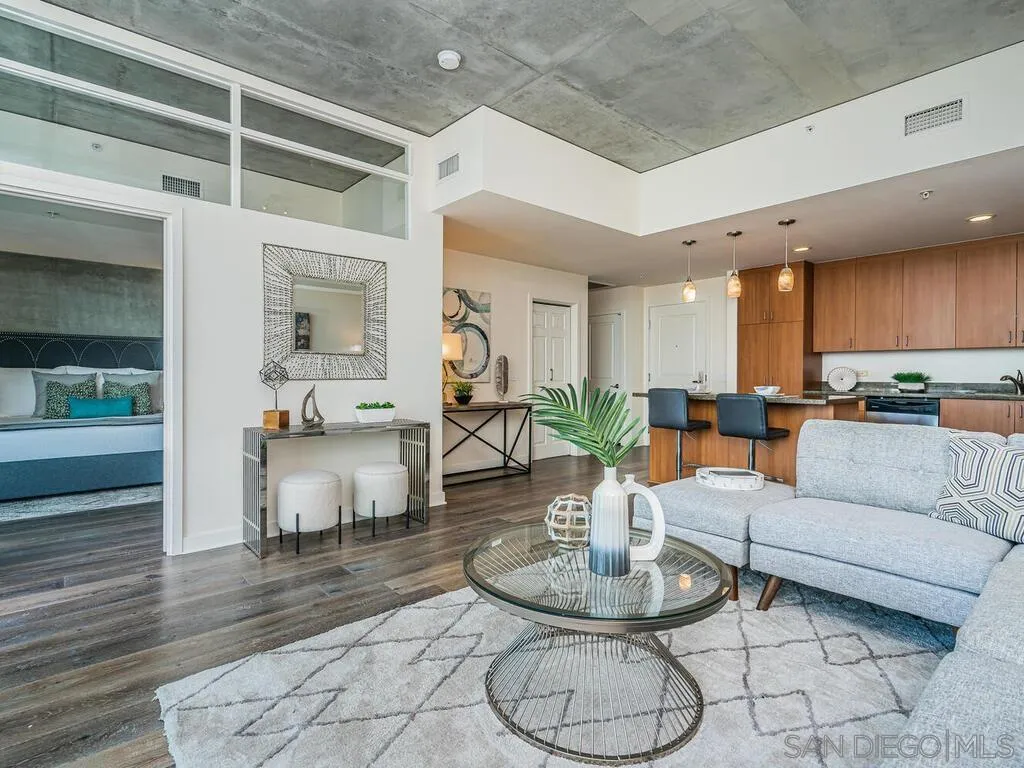 Photo #4: 230018739 Listing 