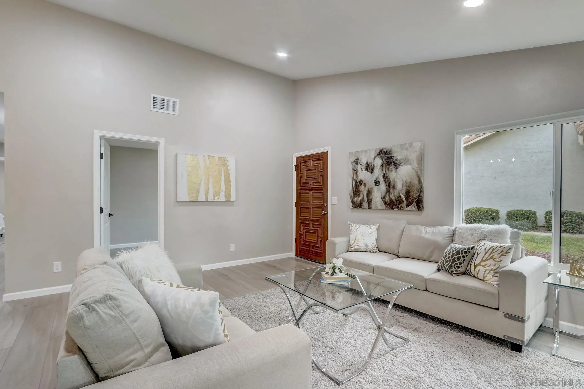 Photo #3: 230018803 Listing 