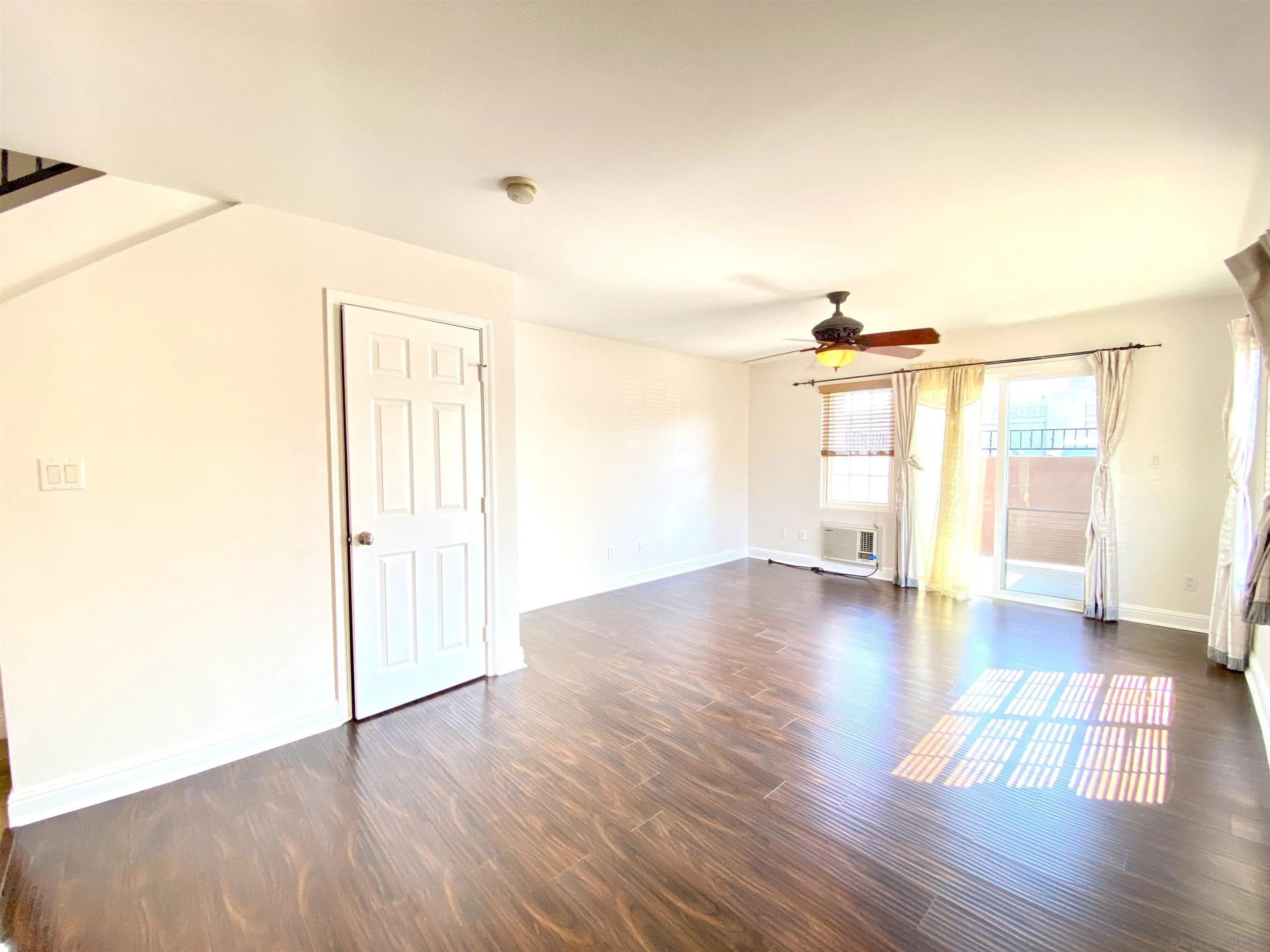 Photo #6: 230018836 Listing 