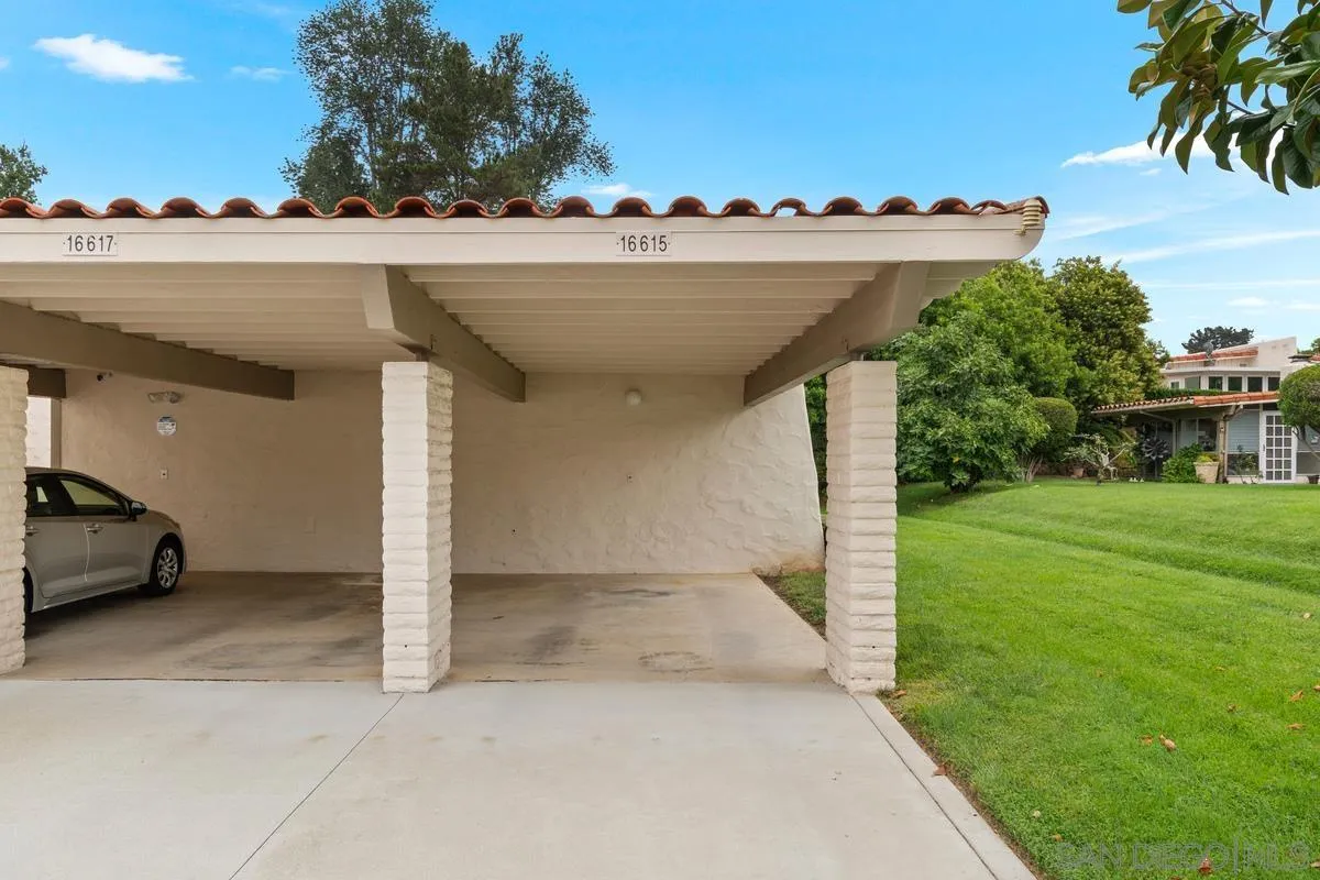 Photo #4: 230018935 Listing 