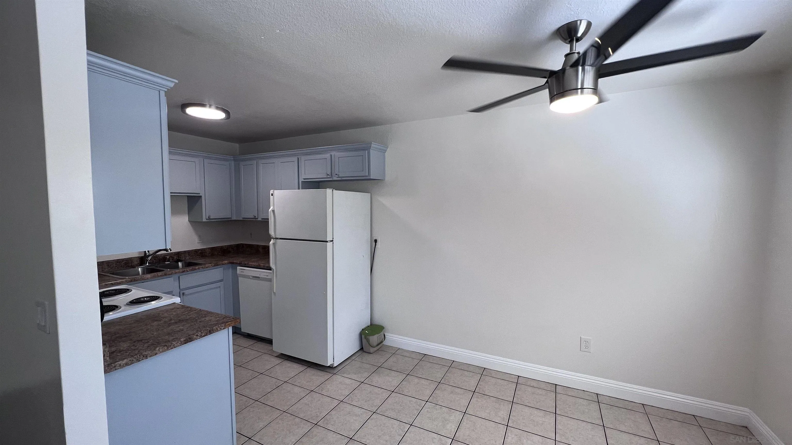 Photo #5: 230018983 Listing 